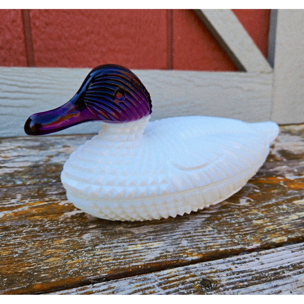 VTG LG Wright Amethyst Purple Head Milk Glass Mallard Duck on Nest Covered Dish